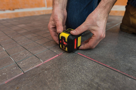 Laser krzyżowy samopoziomujący CROSS90 czerwony Stanley