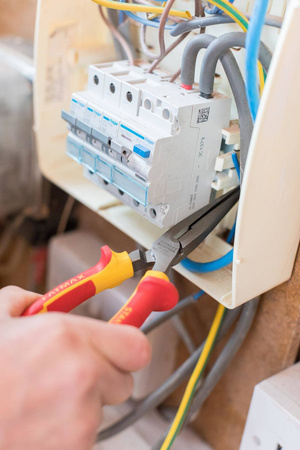 Szczypce wydłużone VDE Stanley FatMax MaxSteel 200mm 0-84-007