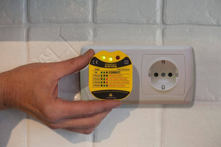 Tester prądu Stanley FatMax FMHT82569-6