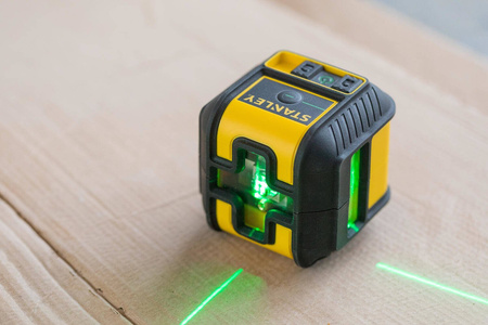 Laser krzyżowy samopoziomujący CROSS90 zielony Stanley