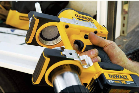 Smarownica akumulatorowa DeWalt 18V XR 4Ah