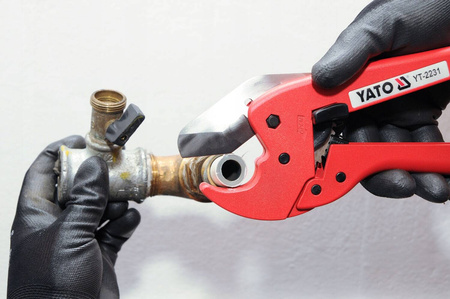 Obcinak do rur PCV do 42 mm Yato YT-2231
