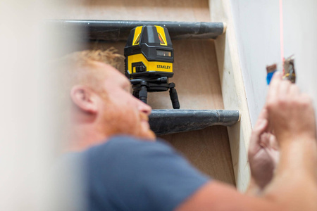 Laser krzyżowy FATMAX MULTI-LINE 4V1H czerwony