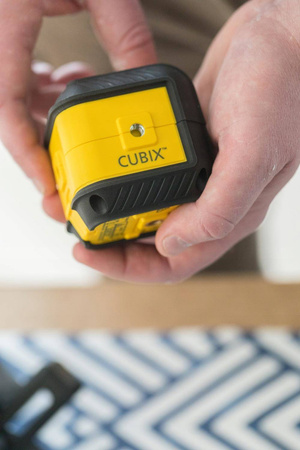 Laser krzyżowy Cubix + Aluminiowy statyw Tripod