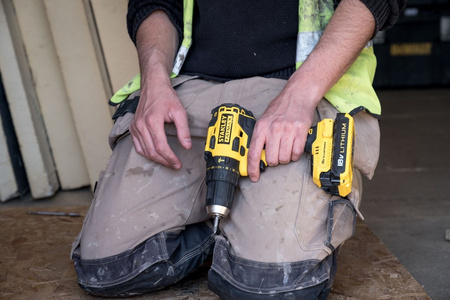 Wiertarko-wkrętarka bezszczotkowa Stanley FatMax z udarem 18V FMC627D2