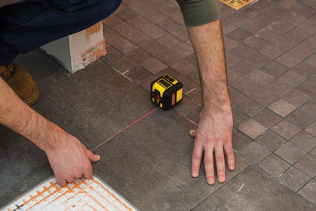 Laser krzyżowy samopoziomujący CROSS90 czerwony Stanley