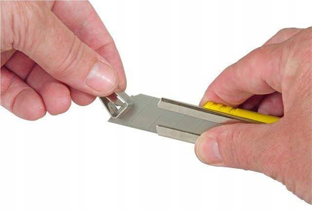 Nóż z ostrzem łamanym STANLEY FATMAX 8-10-421