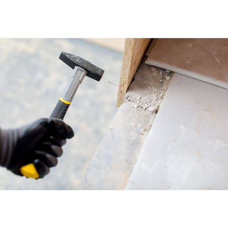 Młotek Stanley Fiberglass 300g ślusarski STHT0-51907