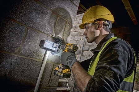 Wiertarko-wkrętarka bezszczotkowa z udarem 18V XR 2x5,0Ah kufer TSTAK DeWalt DCD796P2-QW