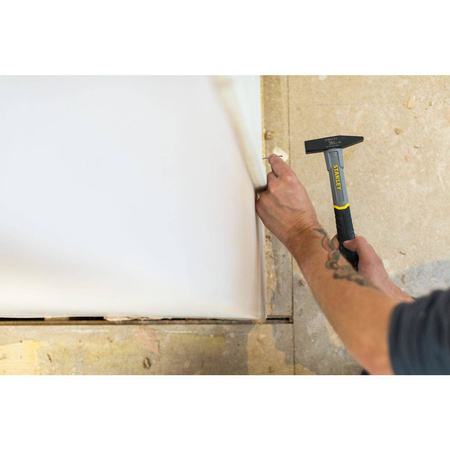 Młotek Stanley Fiberglass 200g ślusarski STHT0-51906