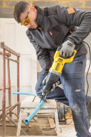 Pilarka szablasta Stanley FatMax 900W