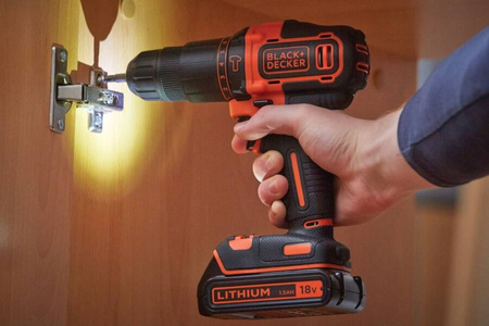 Wiertarko-wkrętarka udarowa Black Decker BDCHD18K-QW z akumulatorem, ładowarką i walizką