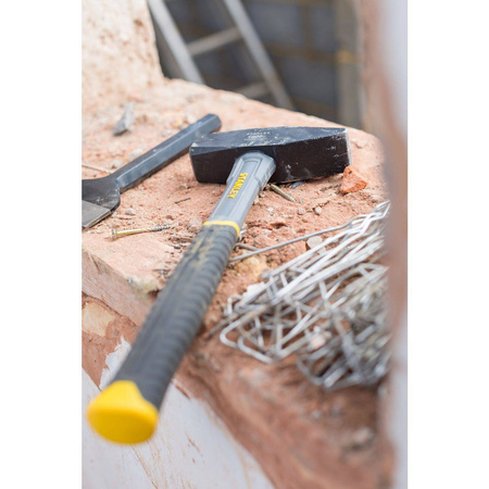 Młotek Stanley Fiberglass 1000g ślusarski