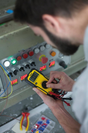 Miernik elektryczny Stanley FatMax FMHT82565-0