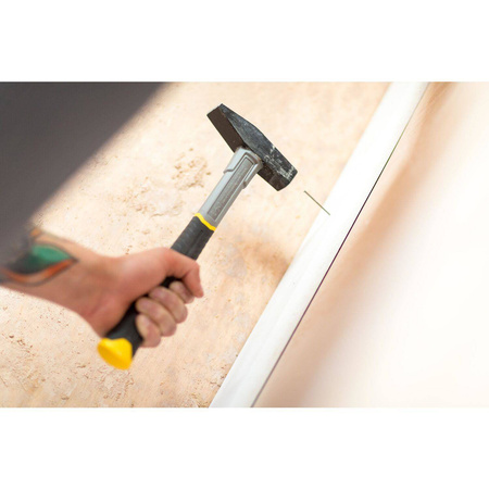 Młotek Stanley Fiberglass 500g ślusarski STHT0-51908