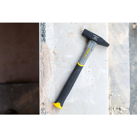 Młotek Stanley Fiberglass 300g ślusarski STHT0-51907